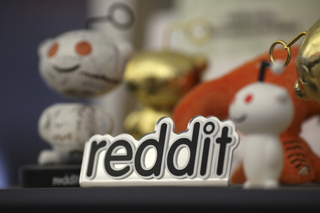 Hackers defaced dozens of Reddit communities with pro-Trump messages